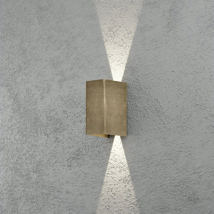 Konstsmide 7940-800 : Cremona Wall Brass 2x3 W LED Konstsmide