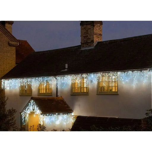 Grade A Warehouse Second - Noma Snowing Icicles : Easytimer : Plug In : White Cable : 720x White/Blue LEDs : 15.4m Noma